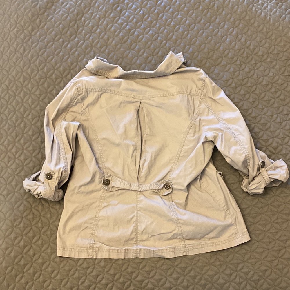 Stylish Jacket - Picture 2 of 8
